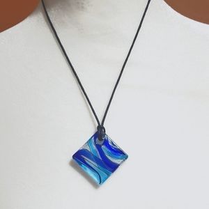 Pendant necklace